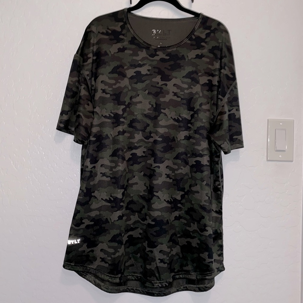 Bylt Basics Men’s Performance Drop-Cut Green Camouflage T-Shirt (Size XL)